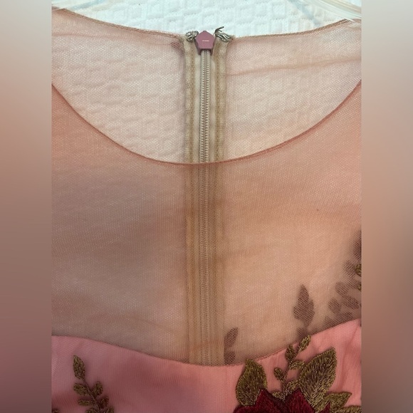 Marchesa Notte Rose Throw Embroideed Dress - Picture 12 of 16